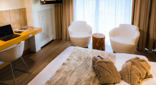 Двухместный номер Superior plus Van der Valk Hotel Beveren