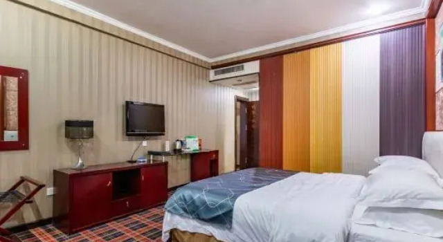 Люкс Oupai Jindi Grand Hotel (Xinyang International Trade City East Railway Station)