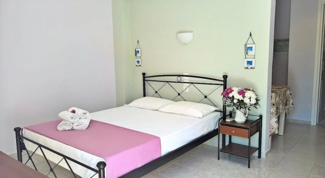 Студия Aloni Studios & Apartments