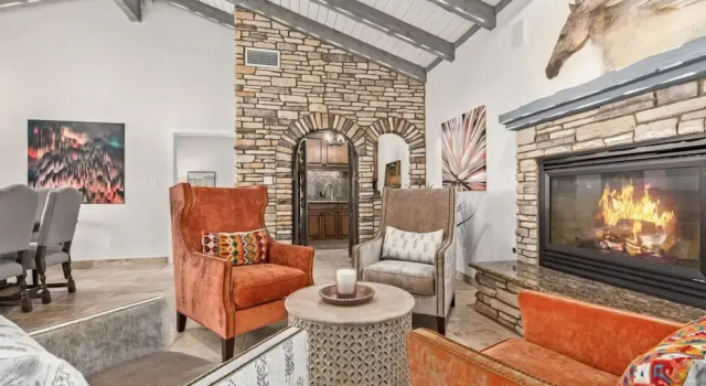 Historic Desert Rose Estate Pool Sauna Sleeps 12, Забронировать Дом для отпуска Пруд в Темпе 