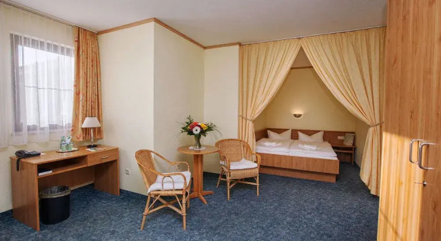 Hotel Waldesruh, Забронировать Отель Отели Покау с парковкой, Парковка