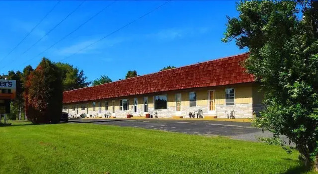 MacIver's Motel & Campground, Boek Camping  