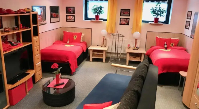 Ingrids Ferienwohnung am Sportpark mit Terrasse und großen Parkplatz für Fahrzeuge bis 7,5 t, Забронировать Апартаменты/квартира Апартаменты Зальцгиттер-Бад, Апартаменты/квартира
