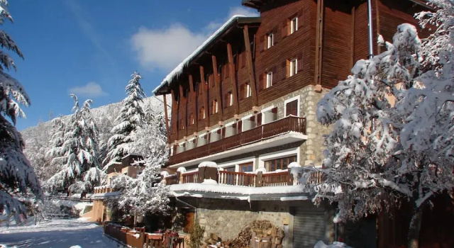 Auberge de jeunesse HI Valdeblore - Le Chalet, Забронировать Шале Вальдеблор Национальный парк Меркантур
