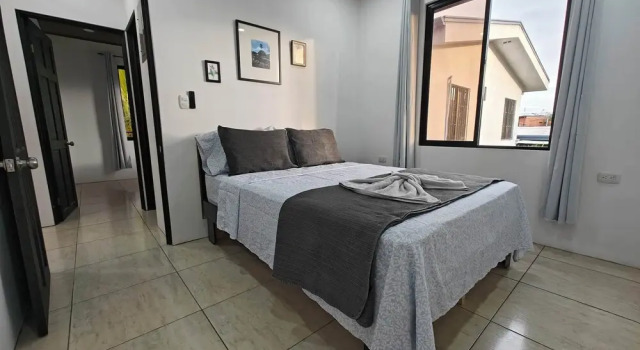 AJ House & Suites
