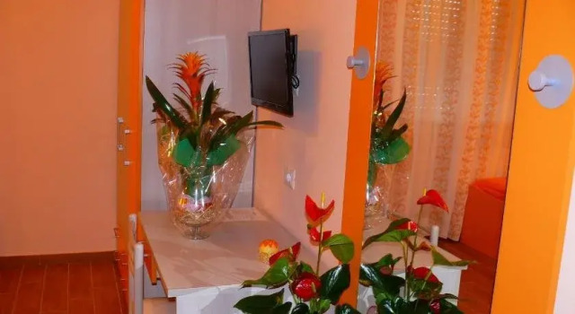 B&B Max, Забронировать Отель «постель и завтрак» Отели Gazzi с парковкой, Парковка