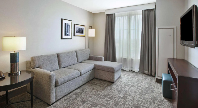 Четырёхместный люкс c 1 комнатой Embassy Suites Columbus - Airport
