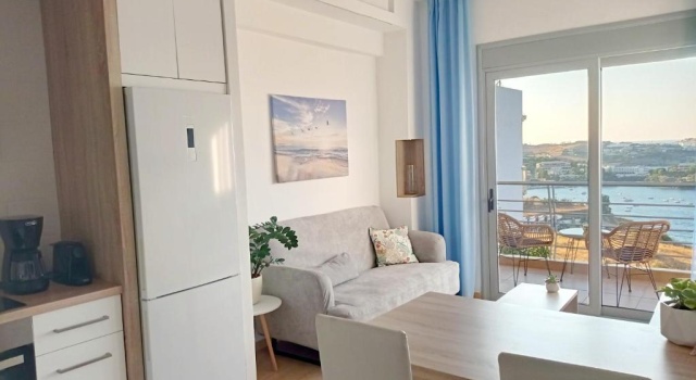 Between 2 beaches - sea breeze suite, Забронировать Отель Агия-Пелагия Центральный Крит