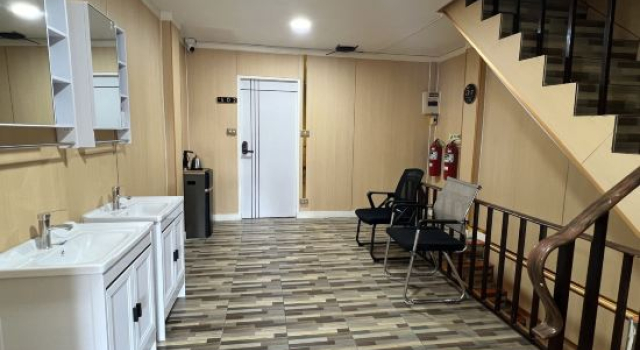 Golden mango home Youth hostel 金芒果之家青年旅舍, Забронировать Хостел Бангкок провинция Бангкок, рядом с Посольство Республики Корея