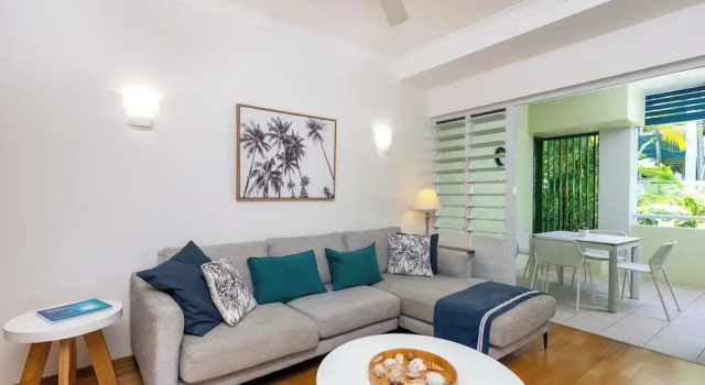 Номер Standard с 2 комнатами с балконом и с видом на бассейн Verandahs Boutique Apartments