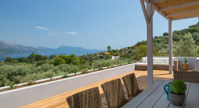 Villa Elia, Book Villa Paleros 