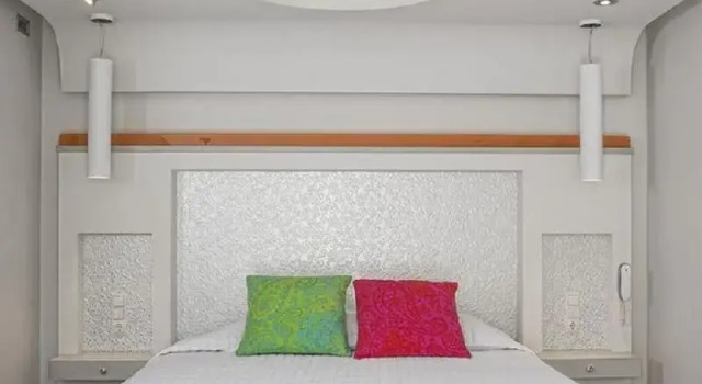 Полулюкс Kouros Art Hotel