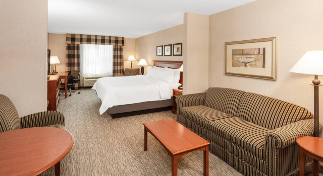 Двухместный люкс Holiday Inn Express Hotel & Suites Seabrook by IHG