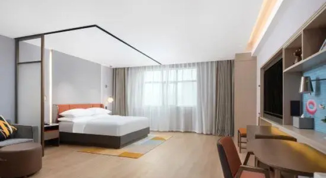 Люкс Deluxe Home2 Suites by Hilton Dongguan Shijie