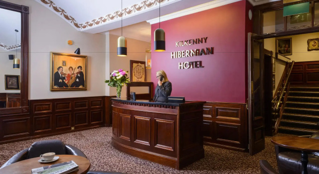 Kilkenny Hibernian Hotel, Забронировать Отель Килкенни графство Килкенни