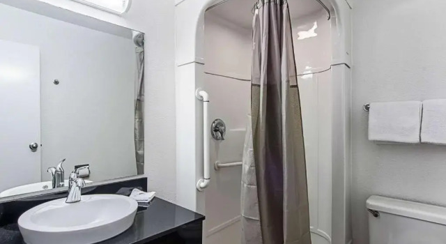 Четырёхместный номер Deluxe Days Inn by Wyndham Rock Springs I-80 Green River