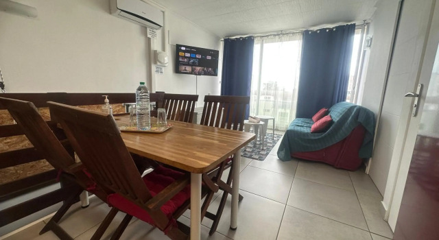 Appartement Le Colombier Chez Denis, Buchen Sie Ferienwohnung Apartments in Saint-Denis, in der Nähe von Trinity Park, Ferienwohnung