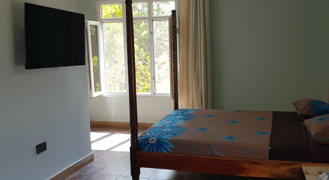 Rocksvilla homestay, Buchen Sie Bed & Breakfast Galu Kinondo 