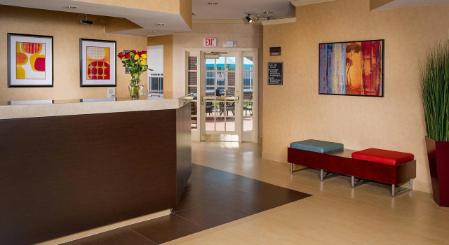 Sonesta ES Suites Raleigh Cary, Забронировать Отель Кэри Raleigh-Durham Metropolitan Area
