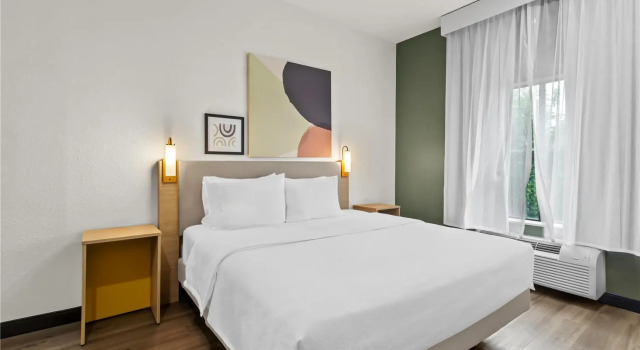 Двухместный номер Standard Spark By Hilton Houston Hobby Airport