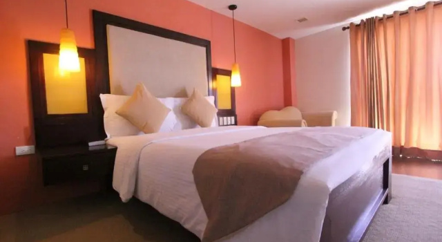 Dwuosobowy junior suite i balkonem Coron Gateway Hotel and Suites