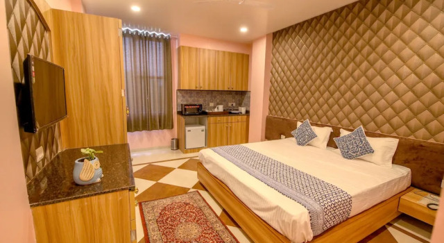 Номер Deluxe с балконом Hotel Gems Suites