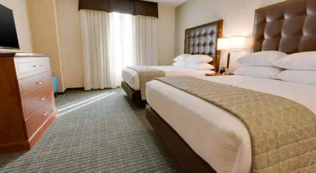 Двухместный люкс Drury Inn & Suites Phoenix Chandler Fashion Center
