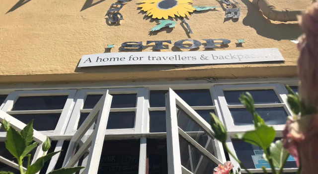 A Sunflower Stop - Hostel