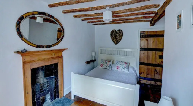Monumental Stone House in the Centre of Dolgellau in Snowdonia National Park