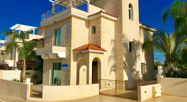 Timotheos Villa, Book Villa Hoteller i Protaras med pool, nær Vyzakia Beach, Swimmingpool