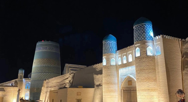 Khiva BIbimariyam, Reservar Casa de hóspedes Hotéis em Khorezm region com estacionamento, Estacionamento