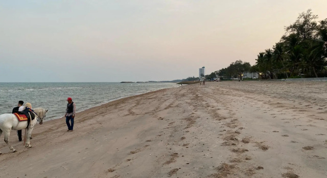 Rain~dear…Relaxing beach vacation with large pools, Забронировать Отель Отели Пхетчабури 5 звезд, 5*