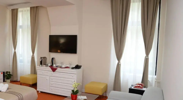 Zepter Spa Wellness Hotel & Zepterme member of Zepter Hotels, Забронировать Отель Отели Врнячка Бани с парковкой, Парковка