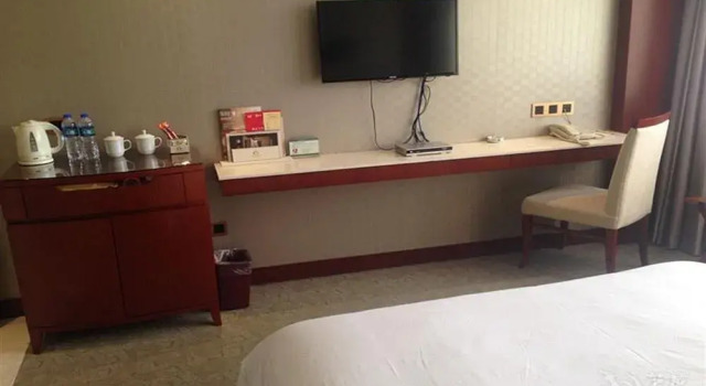 Huanghe Hotel