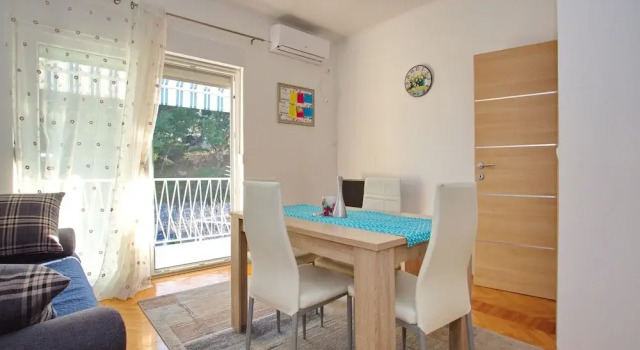 Apartments Divlji Cvit