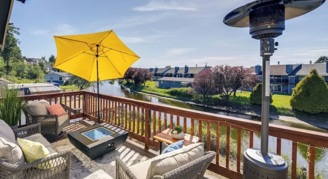 Коттедж с 2 комнатами с балконом Waterfront Birch Bay Rental - Walk to Beach!