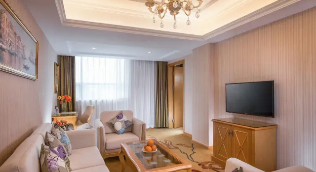 Vienna Hotel Shenzhen Yongfu Subway Station Branch, Rezerwuj Hotel Hotele w Shenzhen z parkingiem, Parking