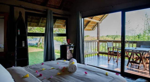 Номер Luxury Nsofu Safari Lodge