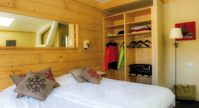 Les Alpes d'Azur, Đặt Khách sạn La Salle les Alpes Serre Chevalier