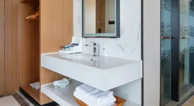Люкс Deluxe Best International Hotel (Shangcheng, Xinyang)