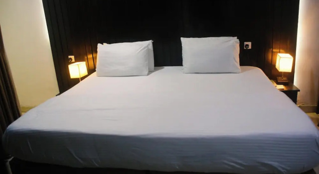 Royal Crest hotel and suite, Book Hotel Ikeja 
