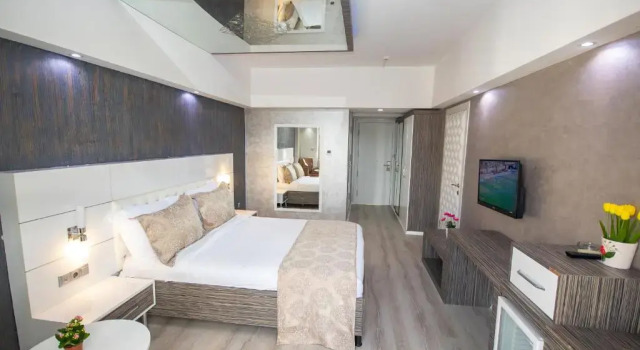 Семейный люкс MOX Hotel Wellness & Spa