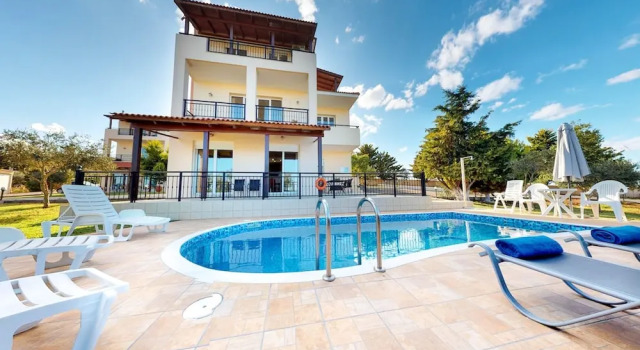 Villa Angelika Two-storey House With Pool for 7