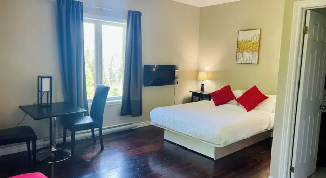 Auberge Rivière Noire, Rezervovat Hostel Hostely v Mont Tremblant Region, Hostel