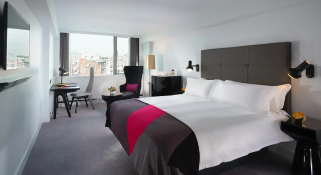 Номер Deluxe с видом на реку Sea Containers London
