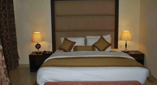 Hotel The Jeevens, Reserva ahora Hotel Sialkot 