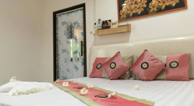 Pakasan Garden Home, Varaa Matkakoti Hotellit North-Eastern Thailand pysäköinnillä, Pysäköinti