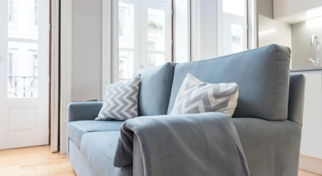 LovelyStay - Porto Windows with AC by central station, Забронировать Отель Cedofeita / Santo Ildefonso / Se / Miragaia / Sao Nicolau e Vitoria Порту, рядом с Lapa Metro Station