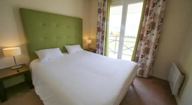 Кровать в общем номере Дуплекс Résidence Villa Bellagio Amboise by Popinns