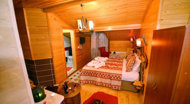 Двухместный номер Deluxe с балконом Assortie La Villa Hotel